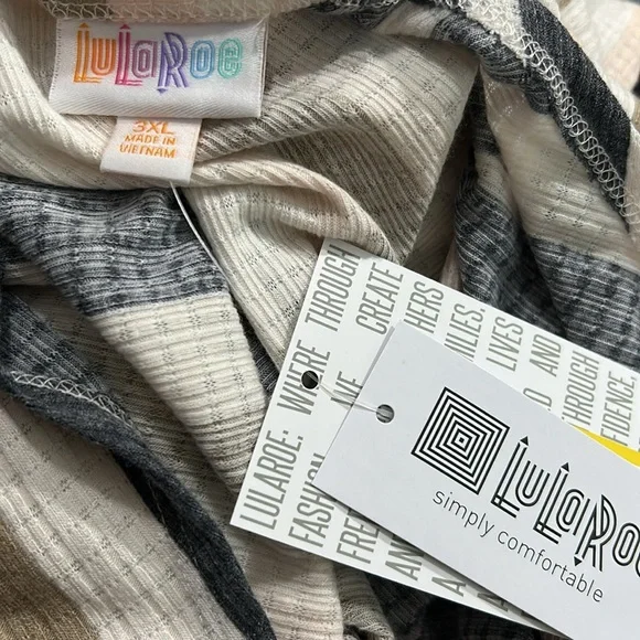 LulaRoe Woman’s 3XL Wide Leg Romper. Beautiful colors and softness. New. - Picture 7 of 7